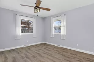 105 W Oak St, Coal City, IL 60416 - Photo 12