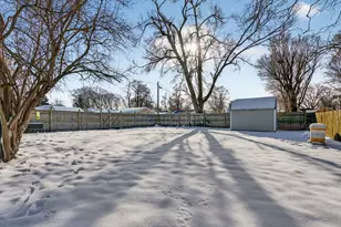 105 W Oak St, Coal City, IL 60416 - Photo 28