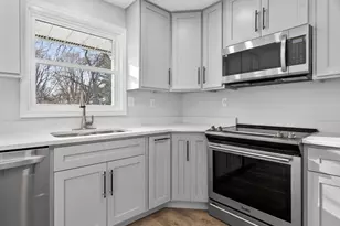 105 W Oak St, Coal City, IL 60416 - Photo 10