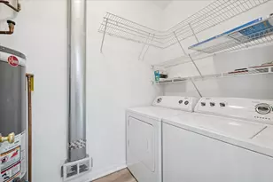 6163 Mayfair St, Morton Grove, IL 60053 - Photo 12