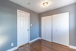 10800 S Buffalo Ave, Chicago, IL 60617 - Photo 8