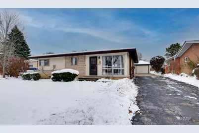 305 E Normandy Drive, Addison, IL 60101 - Photo 1