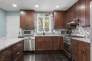 9043 Oriole Ave, Morton Grove, IL 60053 - Photo 6