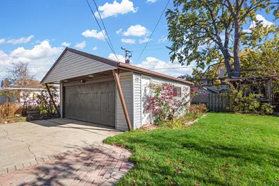 9043 Oriole Avenue, Morton Grove, IL 60053 - Photo 34
