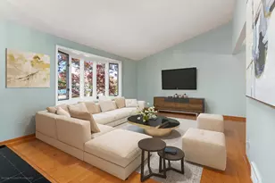 9043 Oriole Ave, Morton Grove, IL 60053 - Photo 4