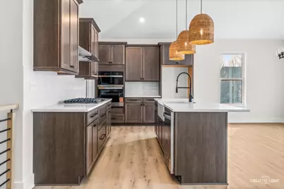 1823 Constitution Street, Sycamore, IL 60178 - Photo 2