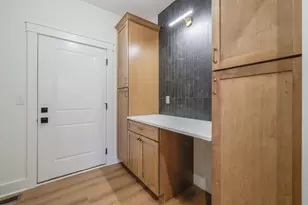 1823 Constitution St, Sycamore, IL 60178 - Photo 10