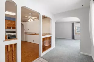 303 N Elmwood Ave, Wood Dale, IL 60191 - Photo 2