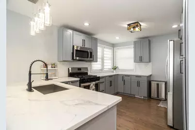 9945 Sunnyside Avenue, Schiller Park, IL 60176 - Photo 8