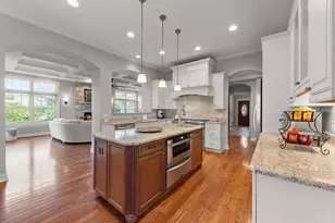 4947 Stonewall Ave, Downers Grove, IL 60515 - Photo 10