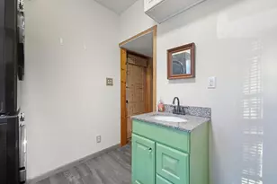 702 W Iowa St, Urbana, IL 61801 - Photo 24