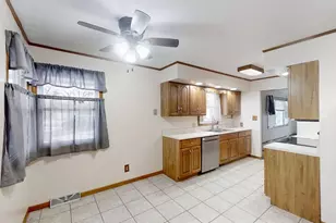 605 Douglas St, Catlin, IL 61817 - Photo 12