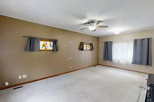 605 Douglas St, Catlin, IL 61817 - Photo 16