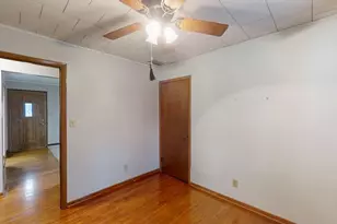 605 Douglas St, Catlin, IL 61817 - Photo 26