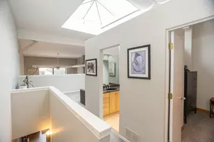 1130 W Cornelia Ave, Chicago, IL 60657 - Photo 10