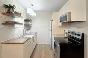 124 N Whistler C4 Ave, Freeport, IL 61032 - Photo 8