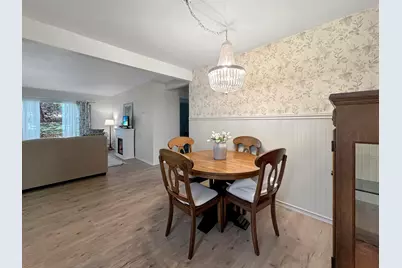 124 N Whistler C4 Avenue #C4, Freeport, IL 61032 - Photo 4