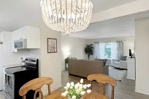 124 N Whistler C4 Ave, Freeport, IL 61032 - Photo 4