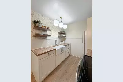 124 N Whistler C4 Avenue #C4, Freeport, IL 61032 - Photo 6
