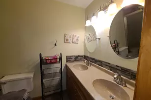 24200 Hillcrest Dr, Sterling, IL 61081 - Photo 10