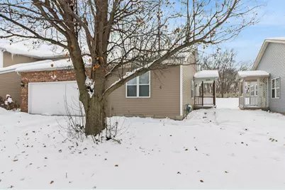 225 Morrow Street #D, Somonauk, IL 60552 - Photo 2