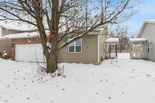 225 Morrow St, Somonauk, IL 60552 - Photo 2