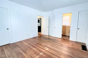 721 Dean St, Woodstock, IL 60098 - Photo 8