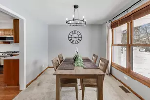 600 Ivy Ct, Lake Zurich, IL 60047 - Photo 8