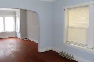 7550 S Calumet Ave, Chicago, IL 60619 - Photo 4