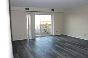 4500 Beau Monde Dr, Lisle, IL 60532 - Photo 10