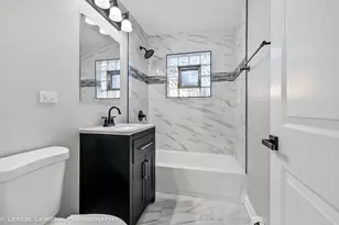 7653 S Roberts Rd, Bridgeview, IL 60455 - Photo 14