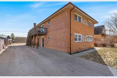 7653 S Roberts Road #1E, Bridgeview, IL 60455 - Photo 2