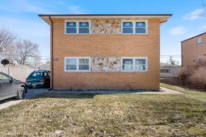 7653 S Roberts Road #1E, Bridgeview, IL 60455 - Photo 1