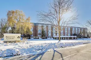 400 Ascot Dr, Park Ridge, IL 60068 - Photo 1