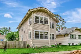 136 E 10th St, Chicago Heights, IL 60411 - Photo 2