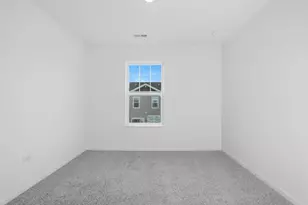 402 Red Oak Cir, Volo, IL 60020 - Photo 16