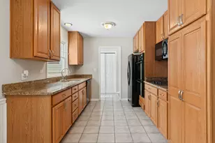 1902 N Washington St, Wheaton, IL 60187 - Photo 6