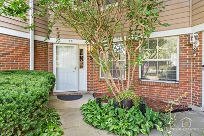 751 W Happfield Drive, Arlington Heights, IL 60004 - Photo 2