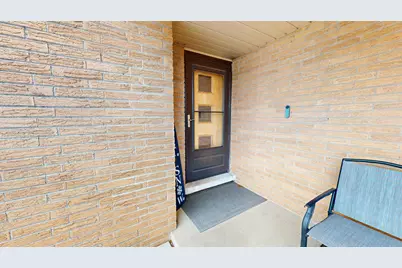 142 W Chicago Avenue, Downers Grove, IL 60515 - Photo 2