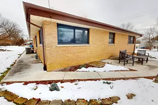 142 W Chicago Ave, Downers Grove, IL 60515 - Photo 6