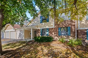 1168 Northbury Ln, Wheeling, IL 60090 - Photo 1