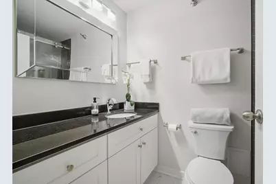70 W Huron Street #607, Chicago, IL 60654 - Photo 14