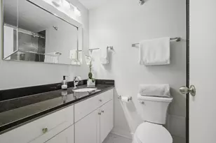 70 W Huron St, Chicago, IL 60654 - Photo 14