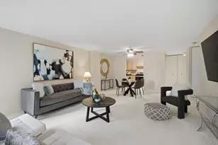 70 W Huron St, Chicago, IL 60654 - Photo 4