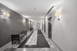 70 W Huron St, Chicago, IL 60654 - Photo 16