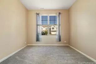 672 Anchorage Ct, Pingree Grove, IL 60140 - Photo 6