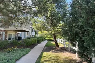 31782 N Pineview Blvd, Lakemoor, IL 60051 - Photo 2