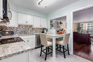 6007 N Sheridan Rd, Chicago, IL 60660 - Photo 2