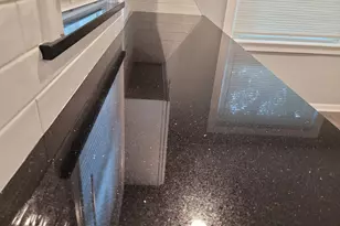 8617 S Bennett Ave, Chicago, IL 60617 - Photo 6