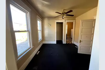 4118 W Cullom Avenue, Chicago, IL 60641 - Photo 2